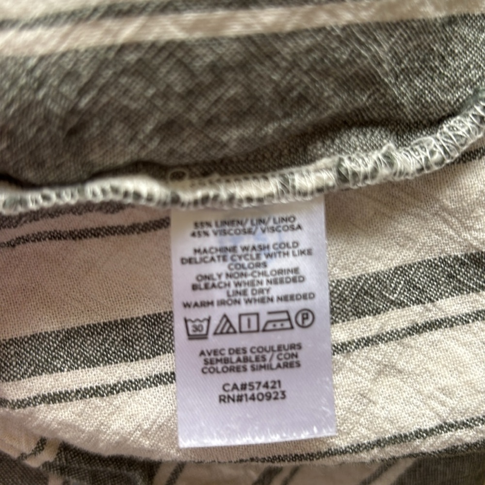 Loft Tank Top With Flutter Sleeve. Green Stripe. Linen Blend. Size XS - Picture 5 of 5